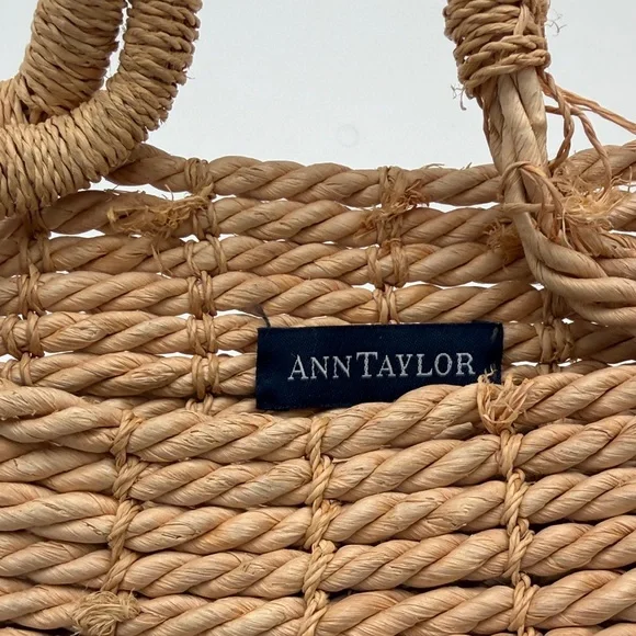 Ann Taylor Woven Straw Tote Bag - Picture 2 of 3